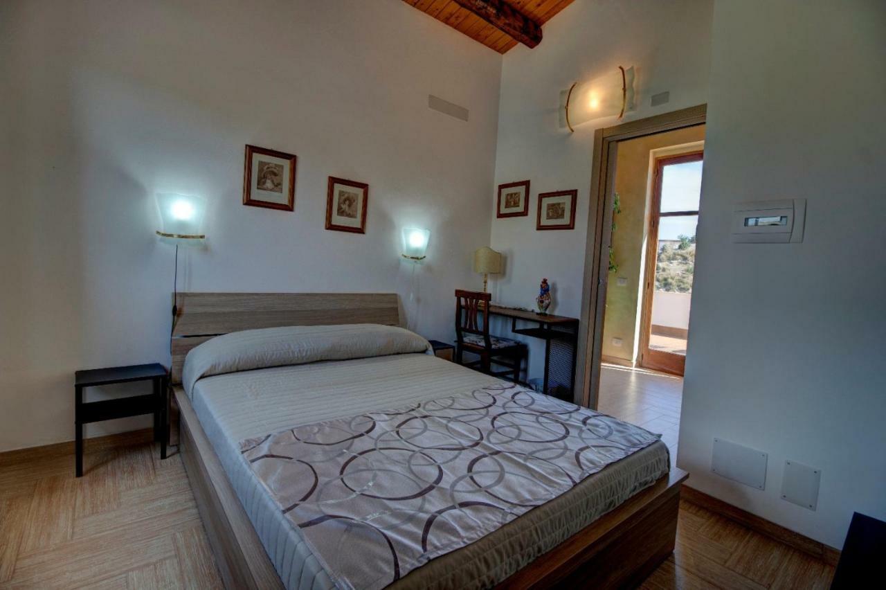 Casa Vacanza Villa Anna Raffadali Bagian luar foto